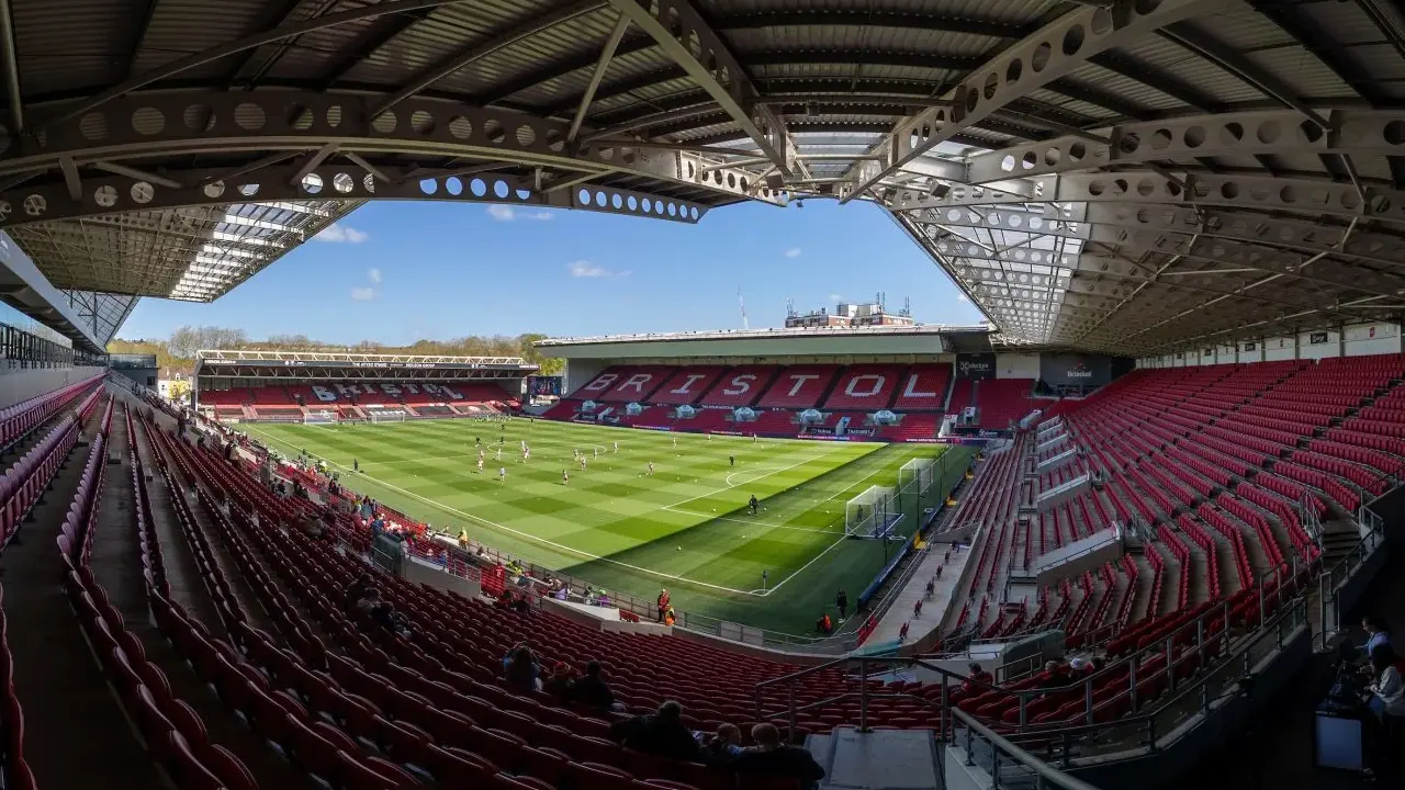 Bristol City mengontrak penyerang Hardy dari Rangers | Berita