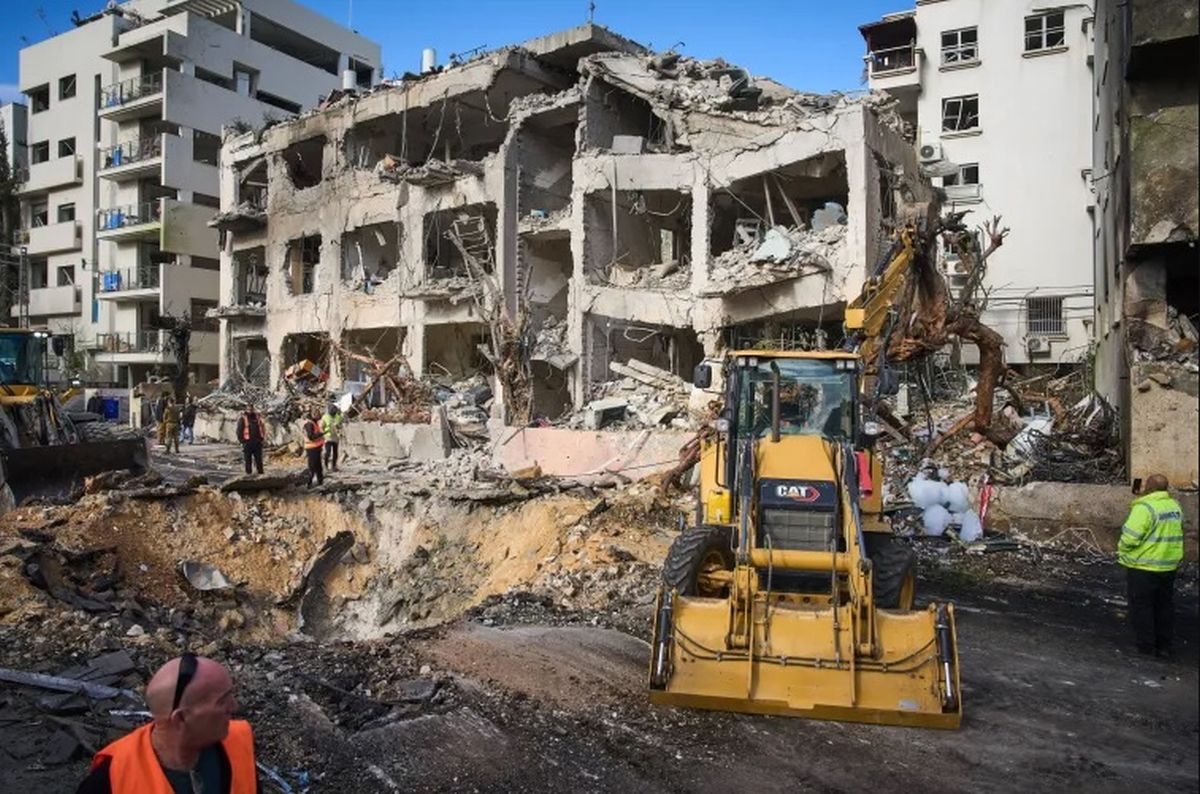 Iran Serang Yerusalem Barat, Enam Warga Terluka